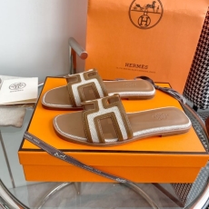 Hermes Slippers